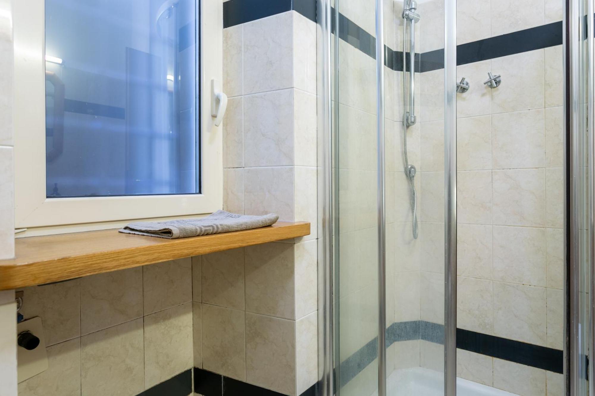 Holiday Homes Rome - Green Apartment S Camillo - Near Trastevere ภายนอก รูปภาพ