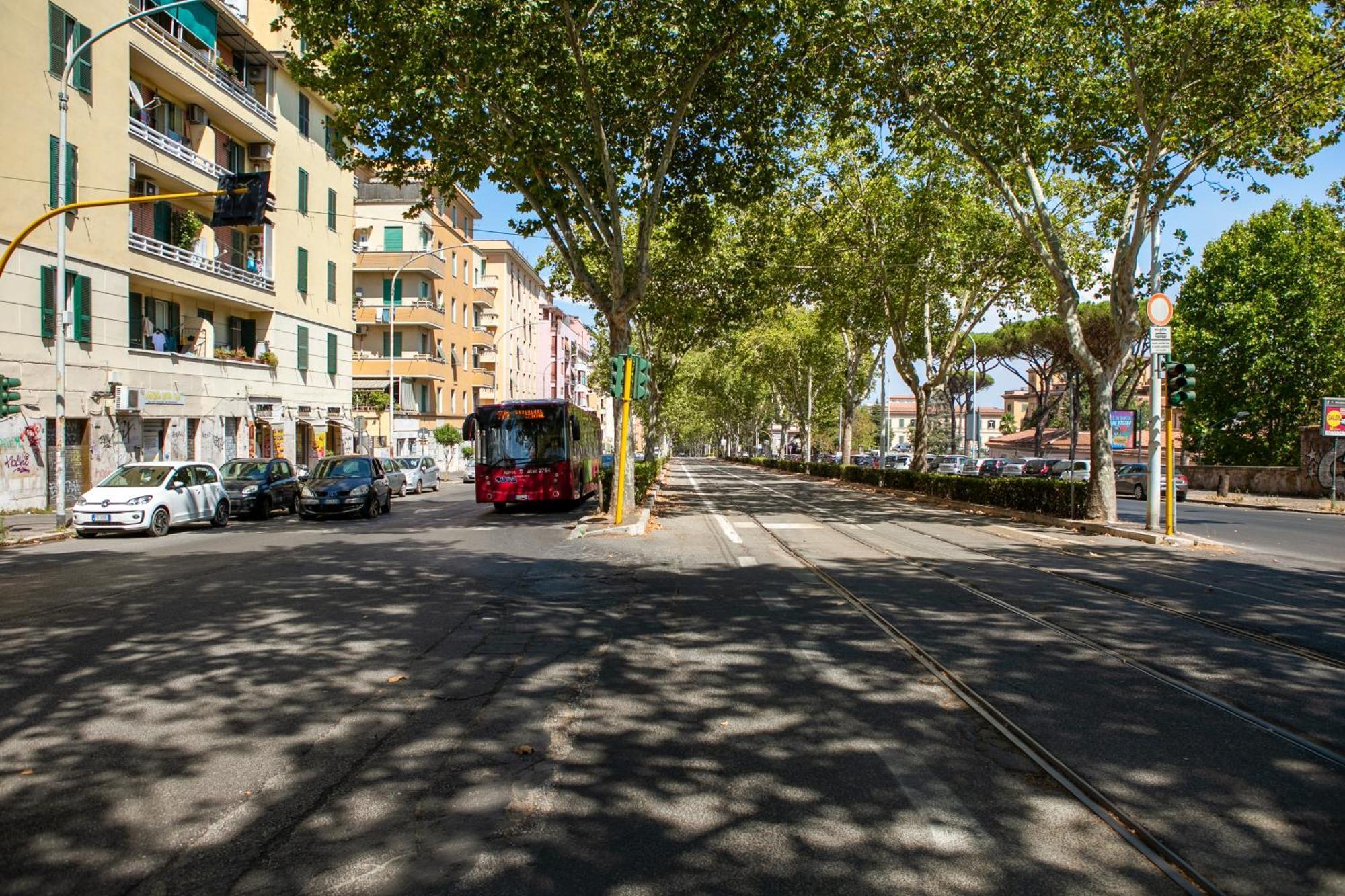 Holiday Homes Rome - Green Apartment S Camillo - Near Trastevere ภายนอก รูปภาพ